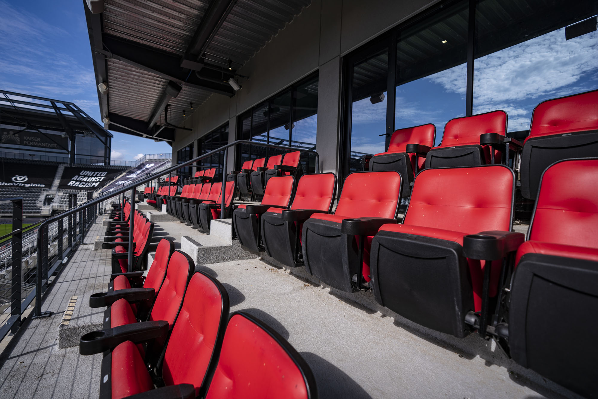Corner Suite Seating