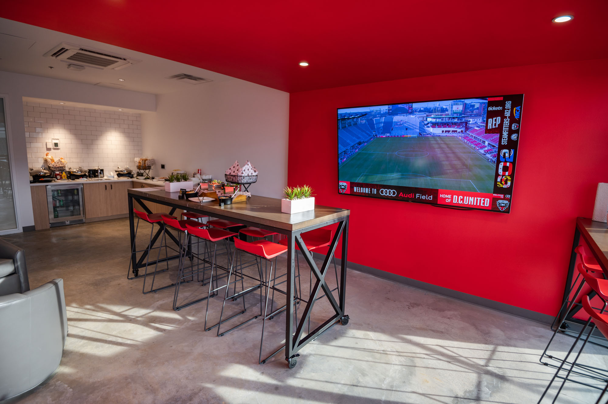 Sideline Suite Interior _ 4